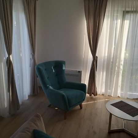 Petivat Gardens Apartment Exterior photo