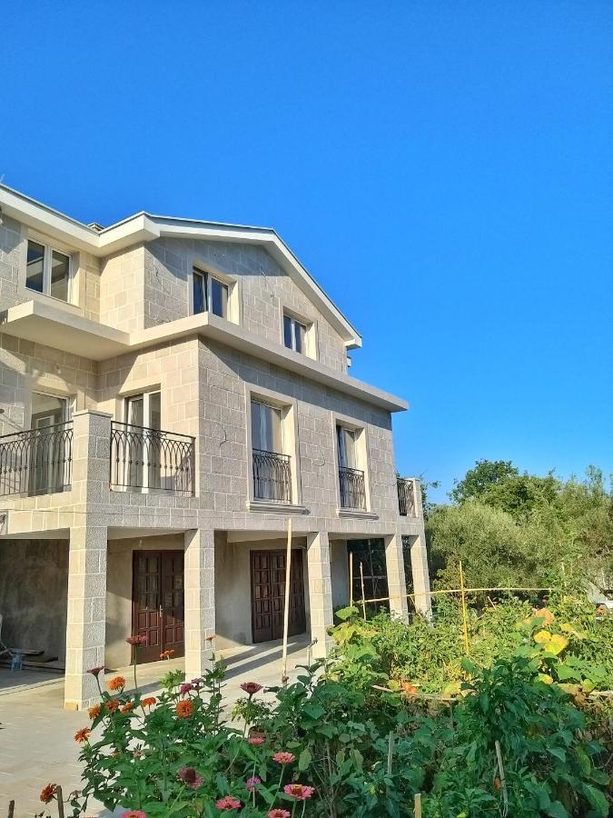 Petivat Gardens Apartment Exterior photo