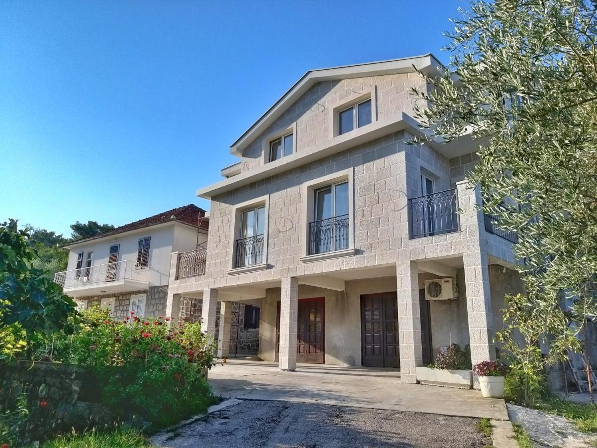 Petivat Gardens Apartment Exterior photo