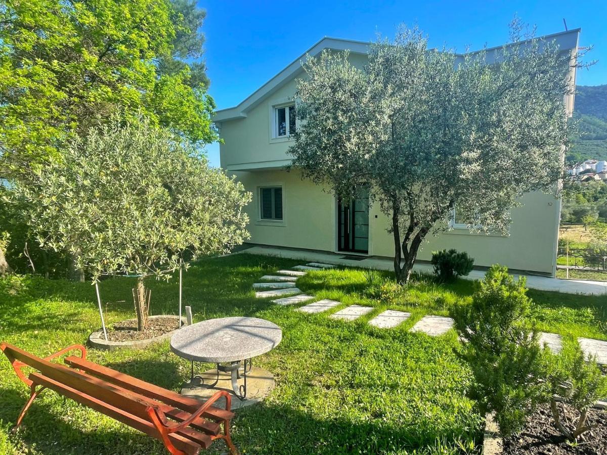 Petivat Gardens Apartment Exterior photo